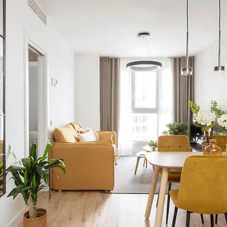 Malaga Urban Sky Serviced Apartments By P&O Exterior foto