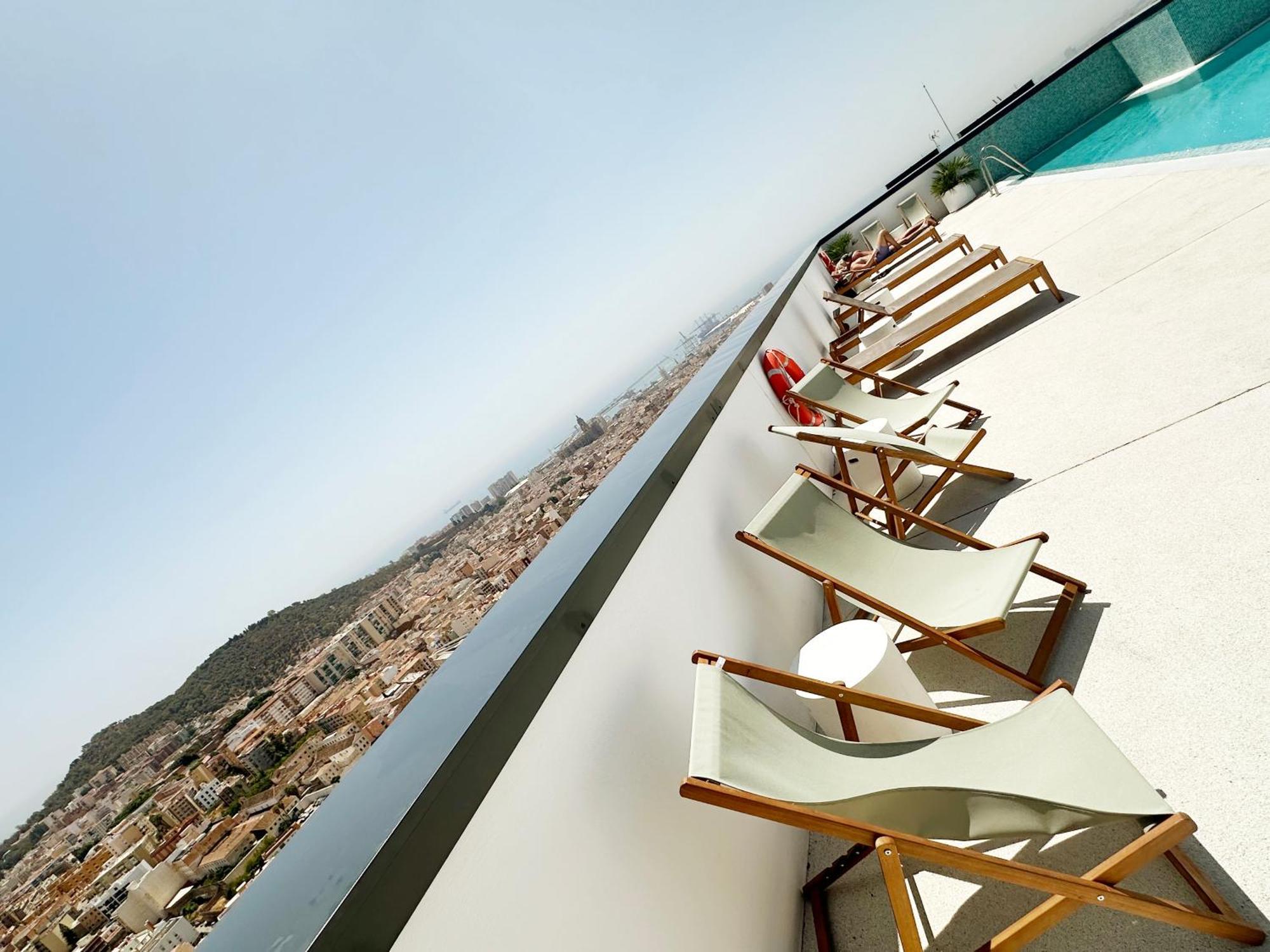 Urban Sky Serviced By P&o Appartamento